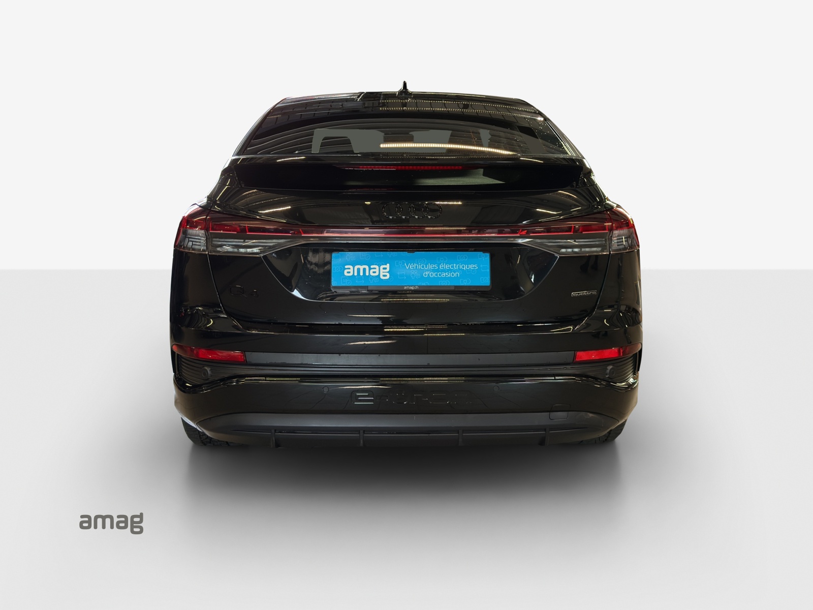 AUDI Q4 Sportback e-tron 50 quattro-showroom-element-3