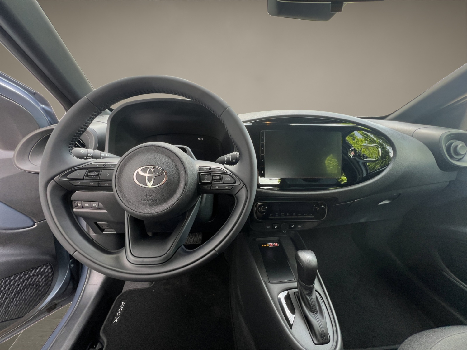 TOYOTA Aygo X 1.5 VVT-i HSD Comfort-image-9