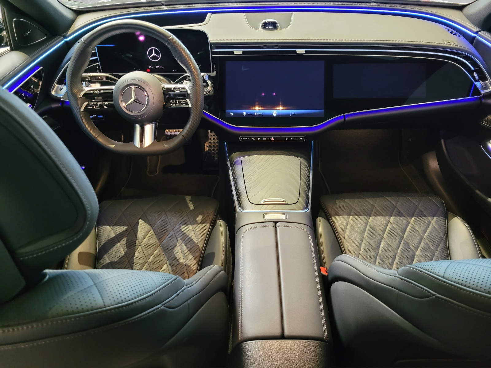 MERCEDES-BENZ E 400 e 4Matic 9G-Tronic-image-11