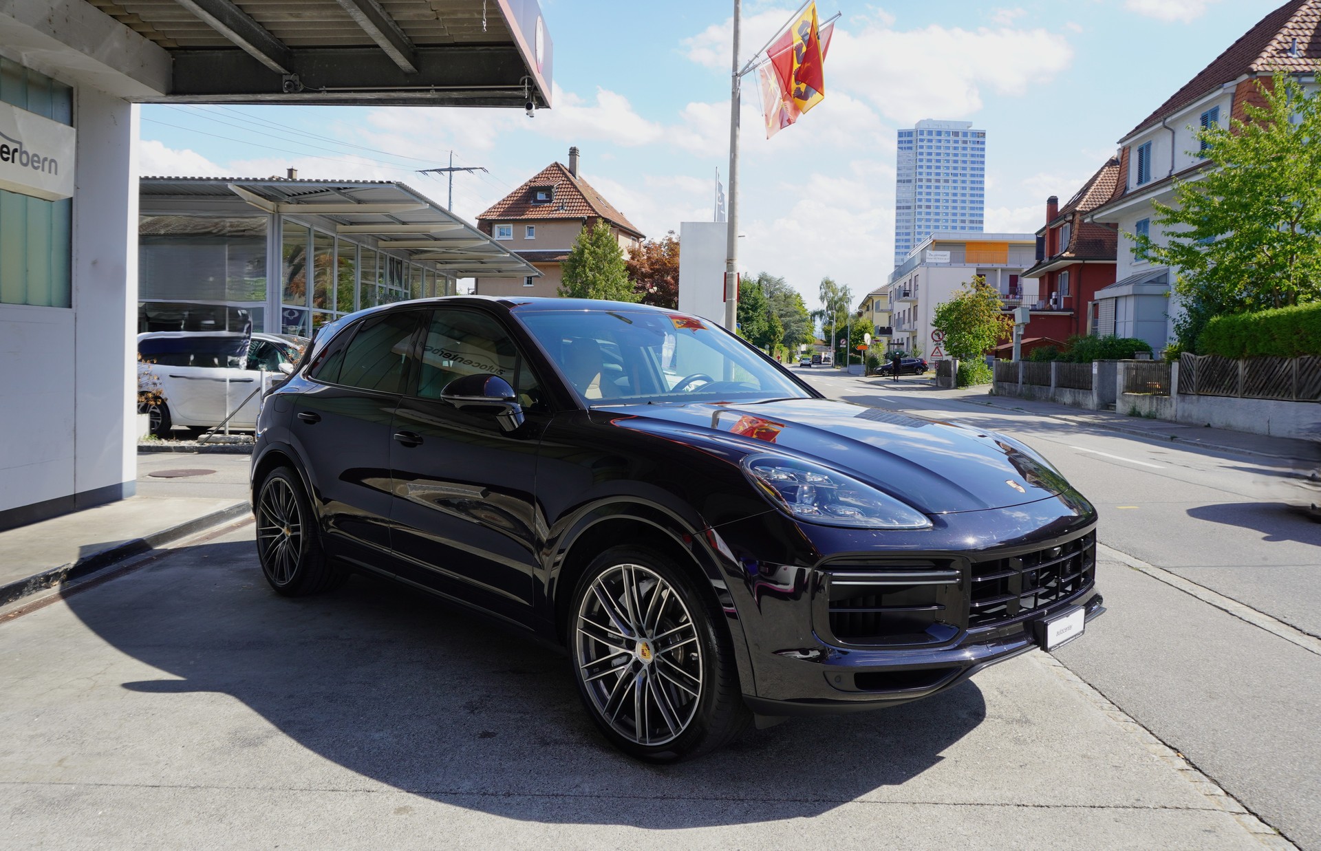 PORSCHE Cayenne Turbo-image-6