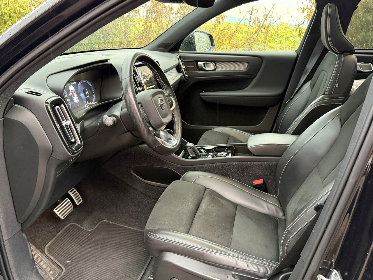 VOLVO XC40 T5 TwE R-Design DCT-image-3