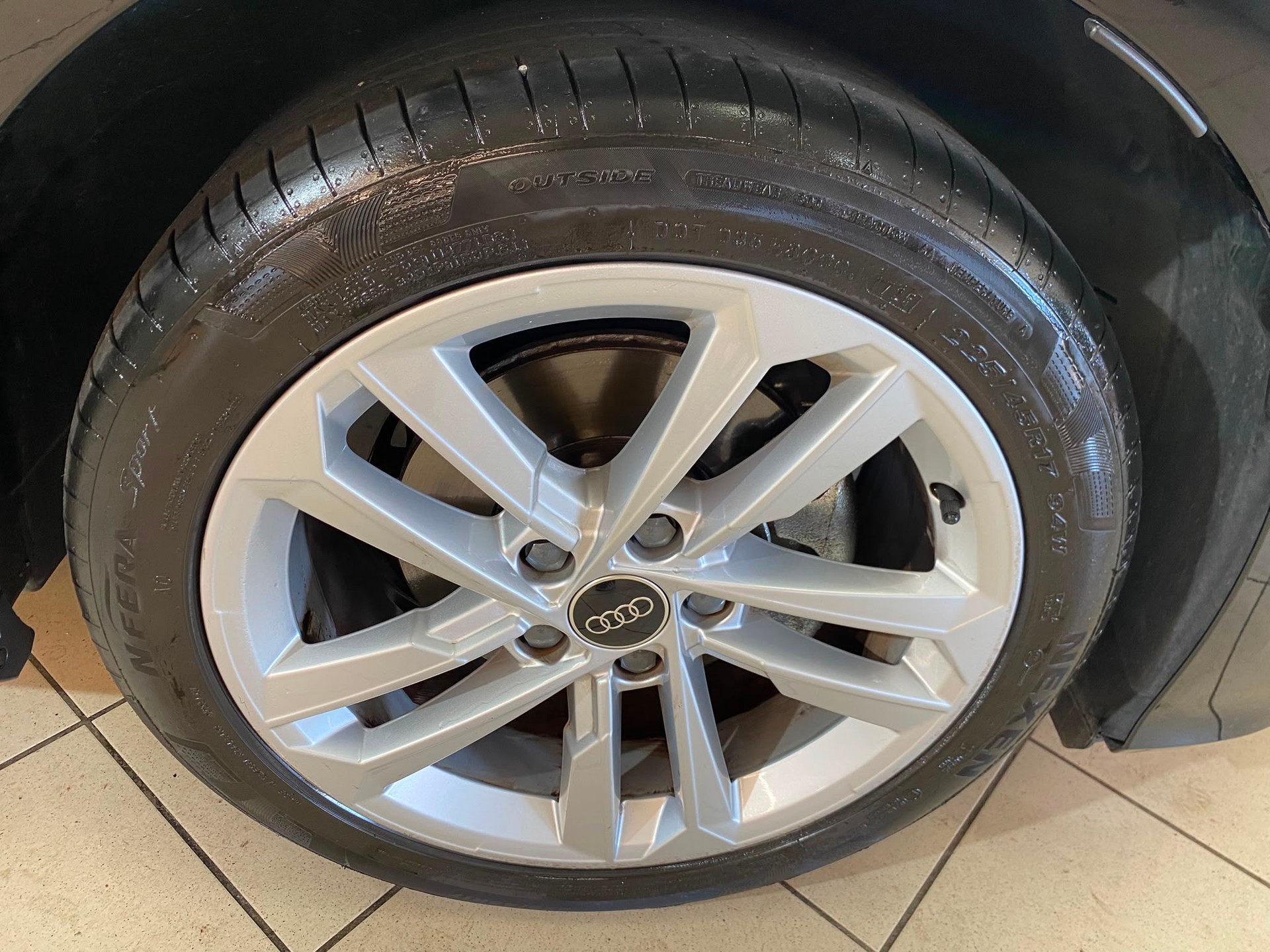 AUDI A3 Sportback 35 TFSI Attraction S-tronic-image-4