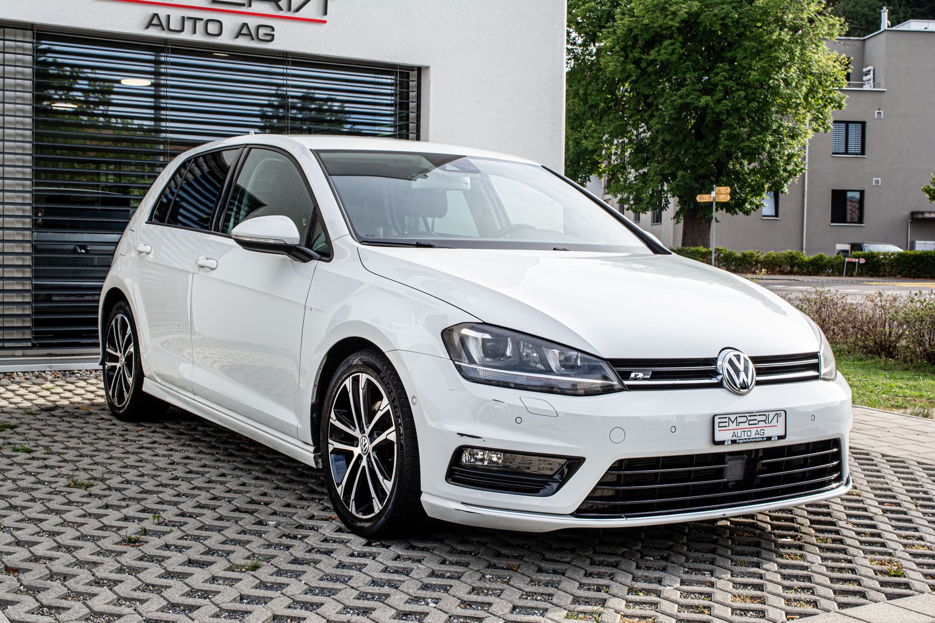VW Golf 1.4 TSI R-Line Design DSG-image-4