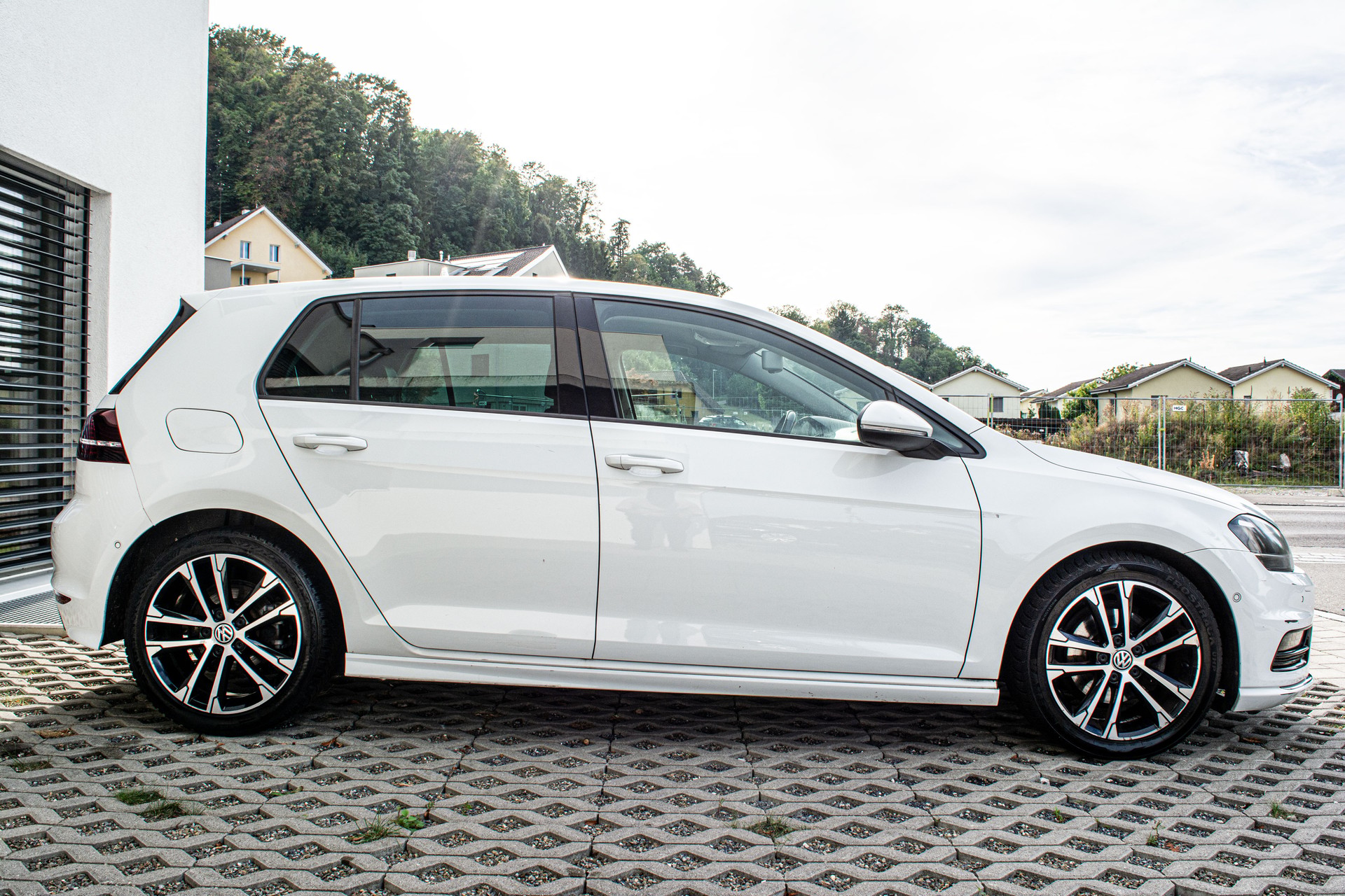 VW Golf 1.4 TSI R-Line Design DSG-image-6