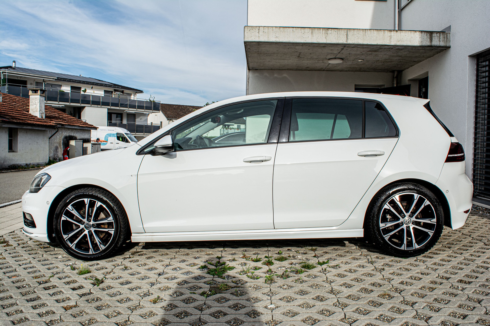 VW Golf 1.4 TSI R-Line Design DSG-image-7