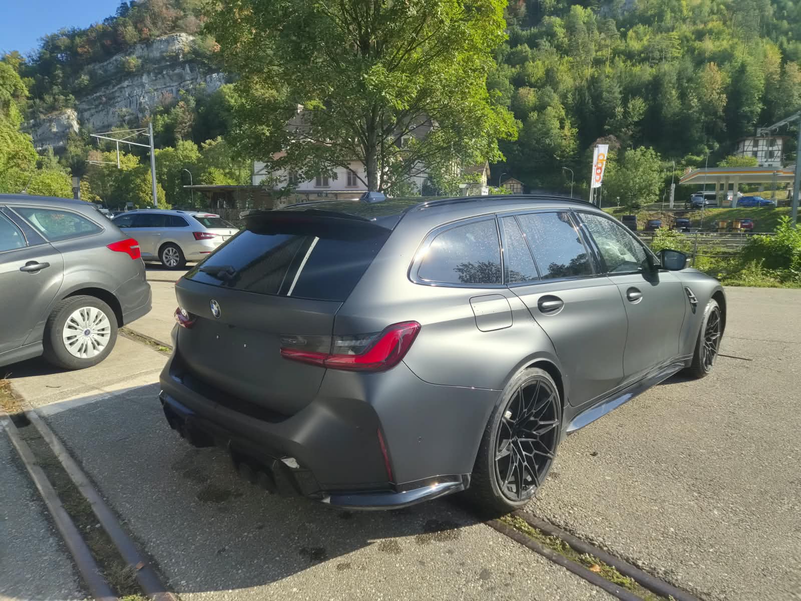 BMW M3 Touring xDrive Competition M-showroom-element-2