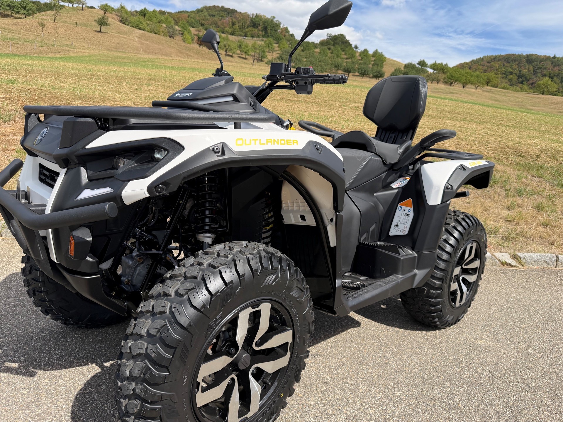 CAN-AM MAX ELECTRIC-image-0
