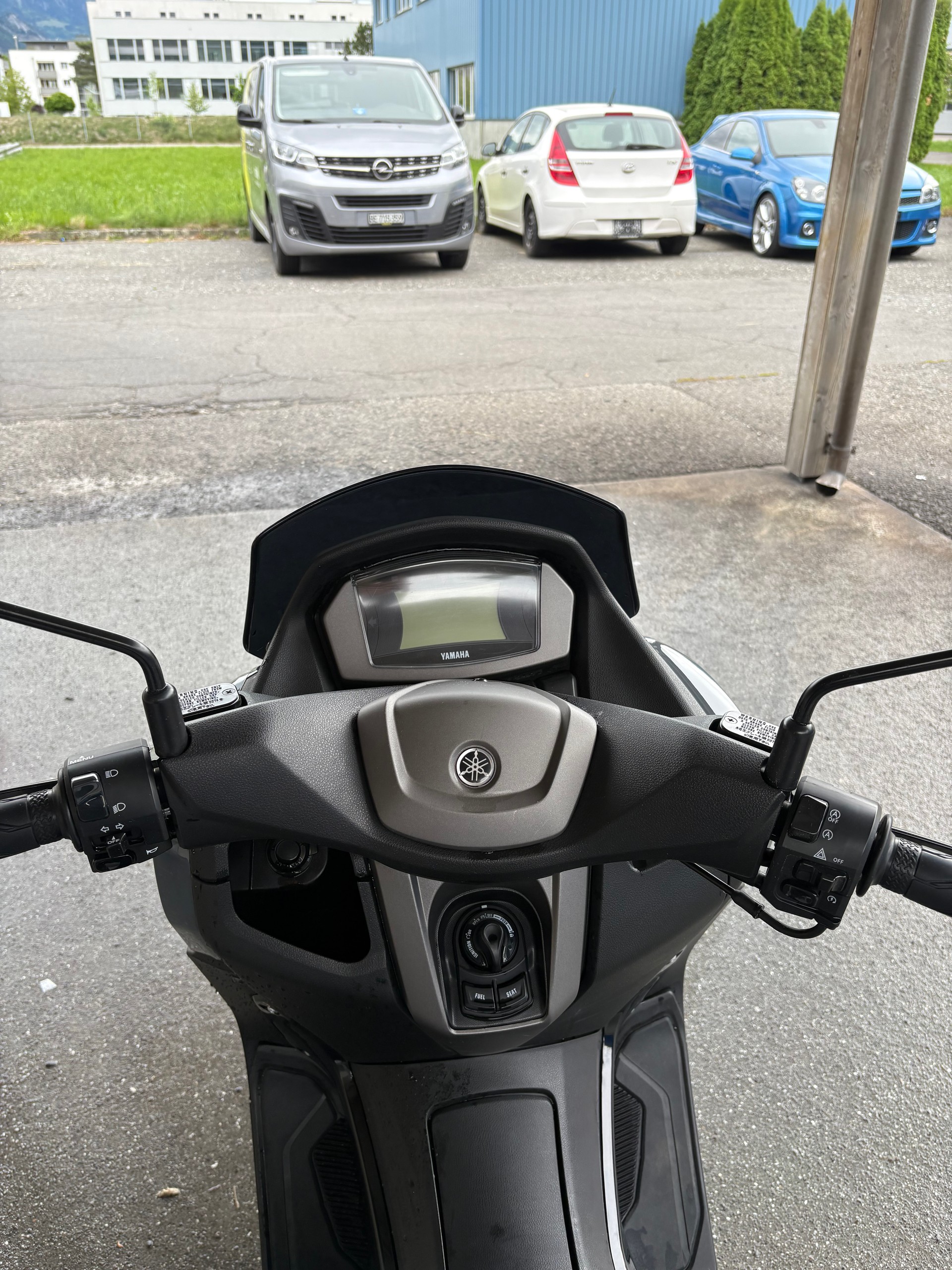 YAMAHA N-Max GPD 125-image-4