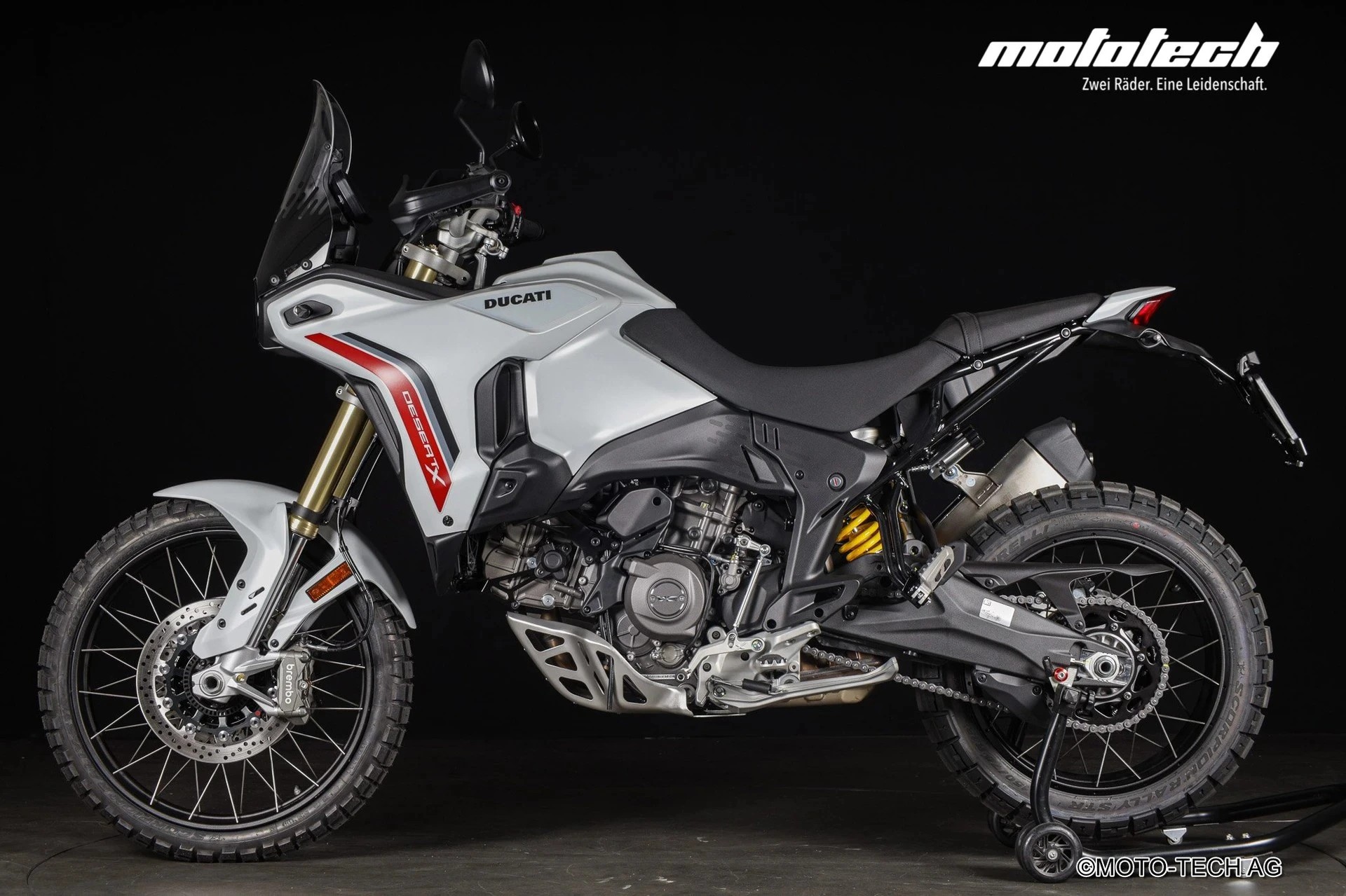DUCATI Desert X-image-3