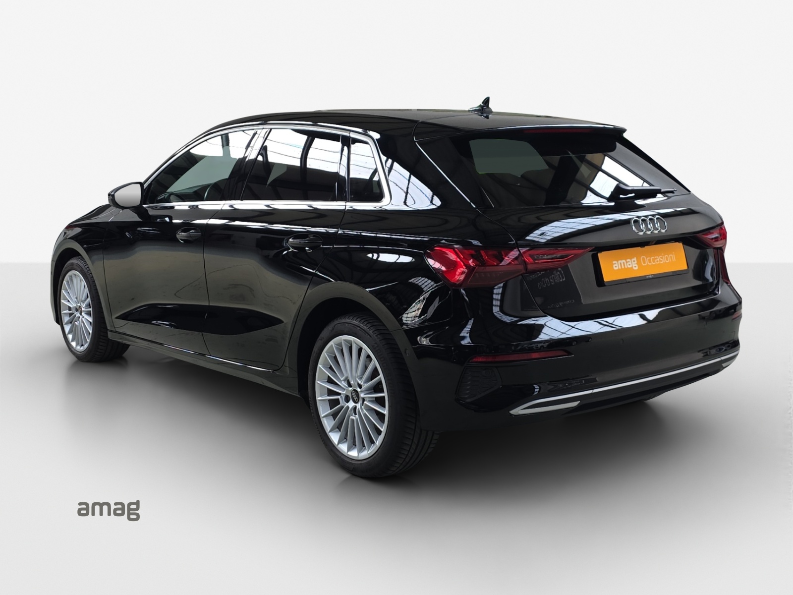 AUDI A3 Sportback 35 TFSI S line Attraction S-tronic-showroom-element-2