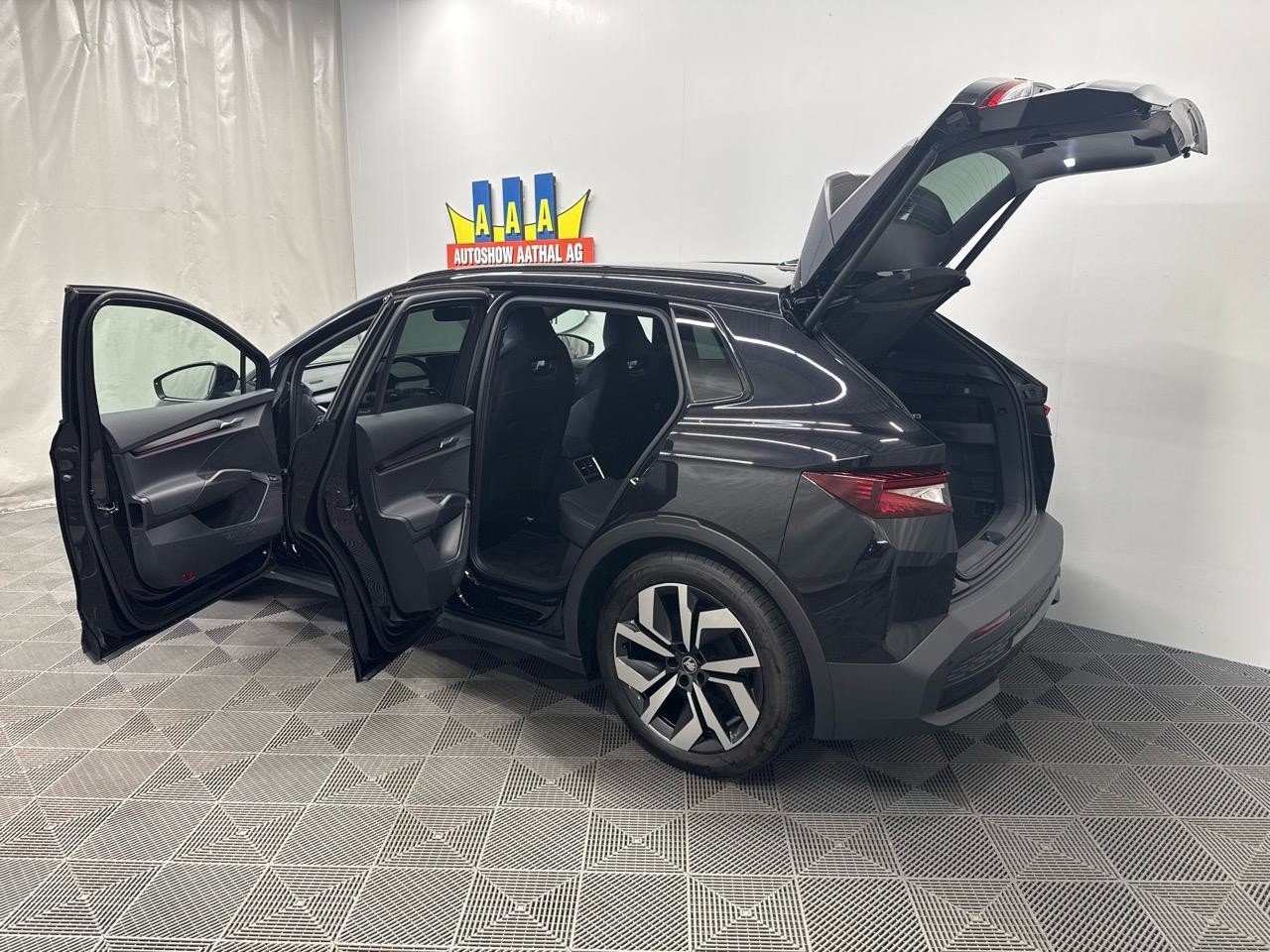 SKODA Elroq 85 Sportline-image-13