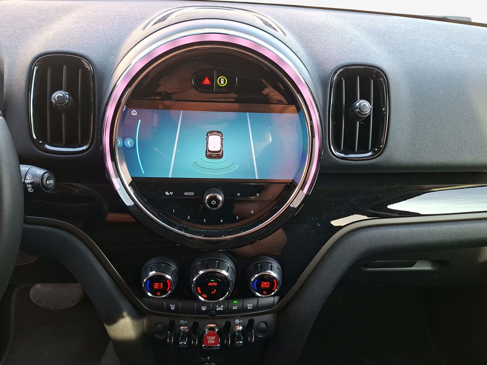 MINI Countryman Cooper SE ALL4 PHEV Steptronic-image-10