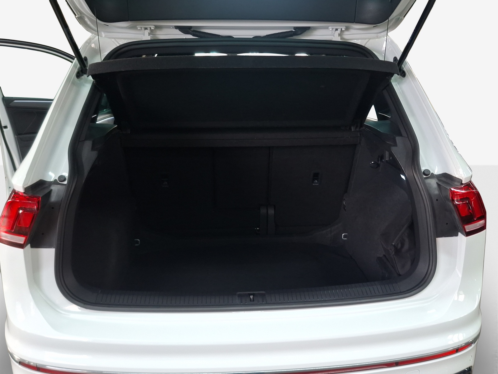 VW Tiguan 2.0TSI R-Line 4Motion DSG-image-12