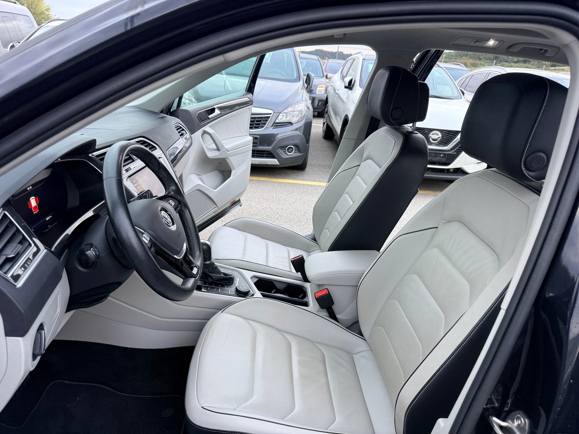 VW Tiguan 1.4TSI ACT Sound 4Motion DSG-image-10
