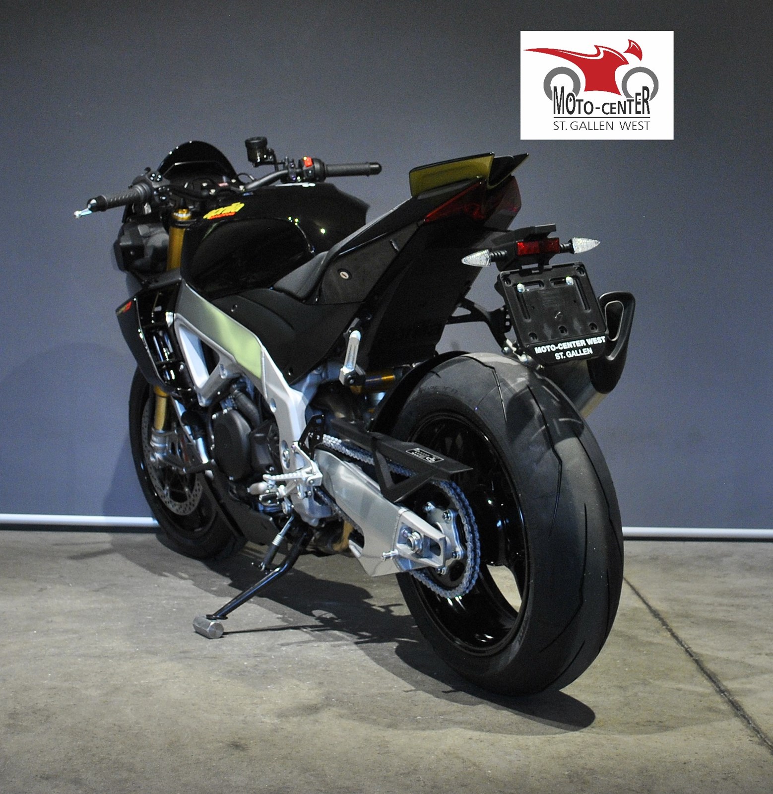 APRILIA Tuono V4 1100 Factory-image-3