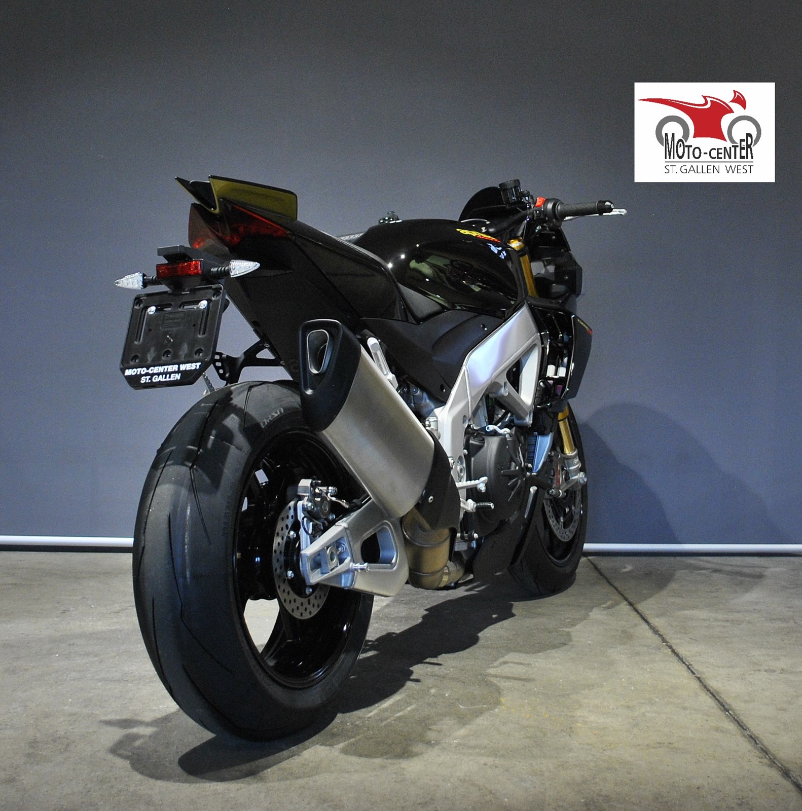 APRILIA Tuono V4 1100 Factory-image-4