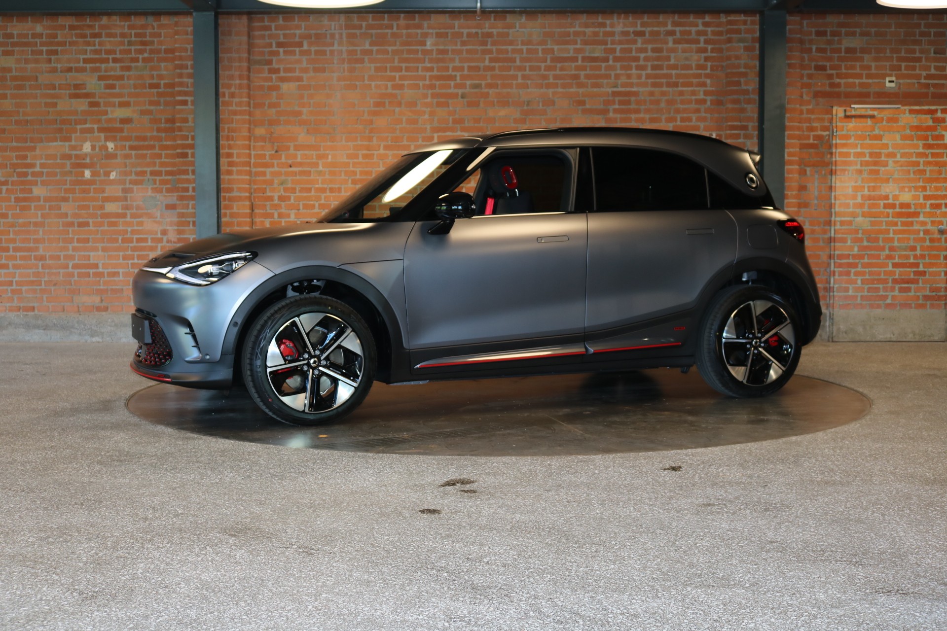 SMART #1 66 kWh Brabus 4x4, 428 PS, Aktions-Leasing 0% oder Cash-Prämie CHF 4'000.-, sofort verfügbar, inkl. Sitzlüftung-image-3