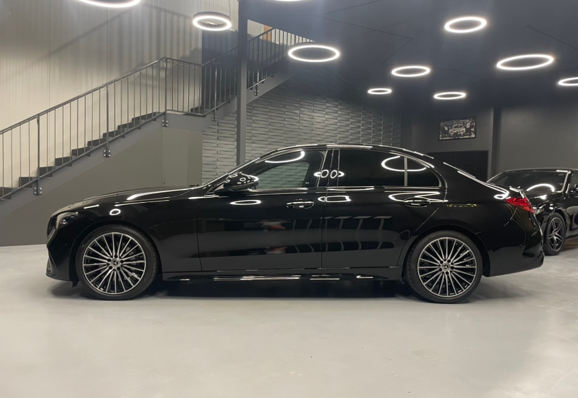 MERCEDES-BENZ C 200 AMG Line 4Matic-showroom-element-3