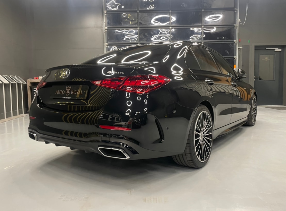 MERCEDES-BENZ C 200 AMG Line 4Matic-image-6