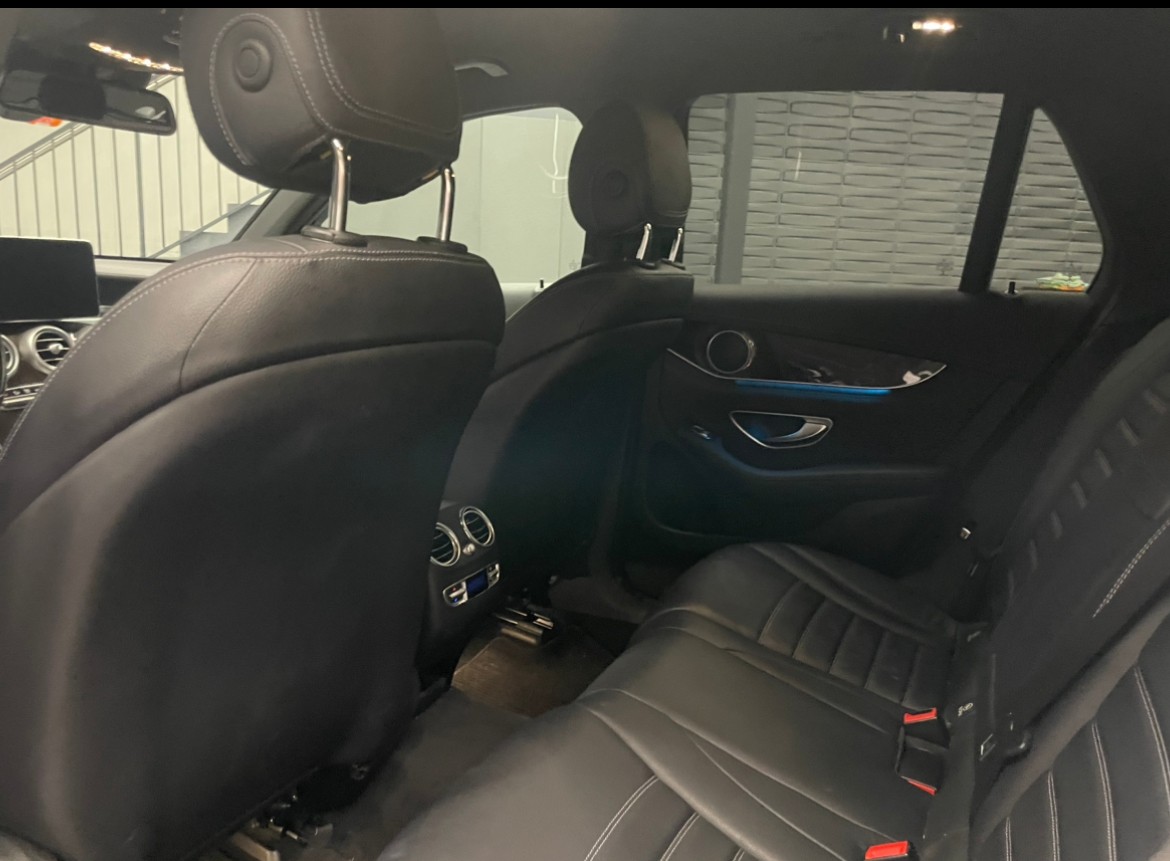 MERCEDES-BENZ C 200 AMG Line 4Matic-image-15