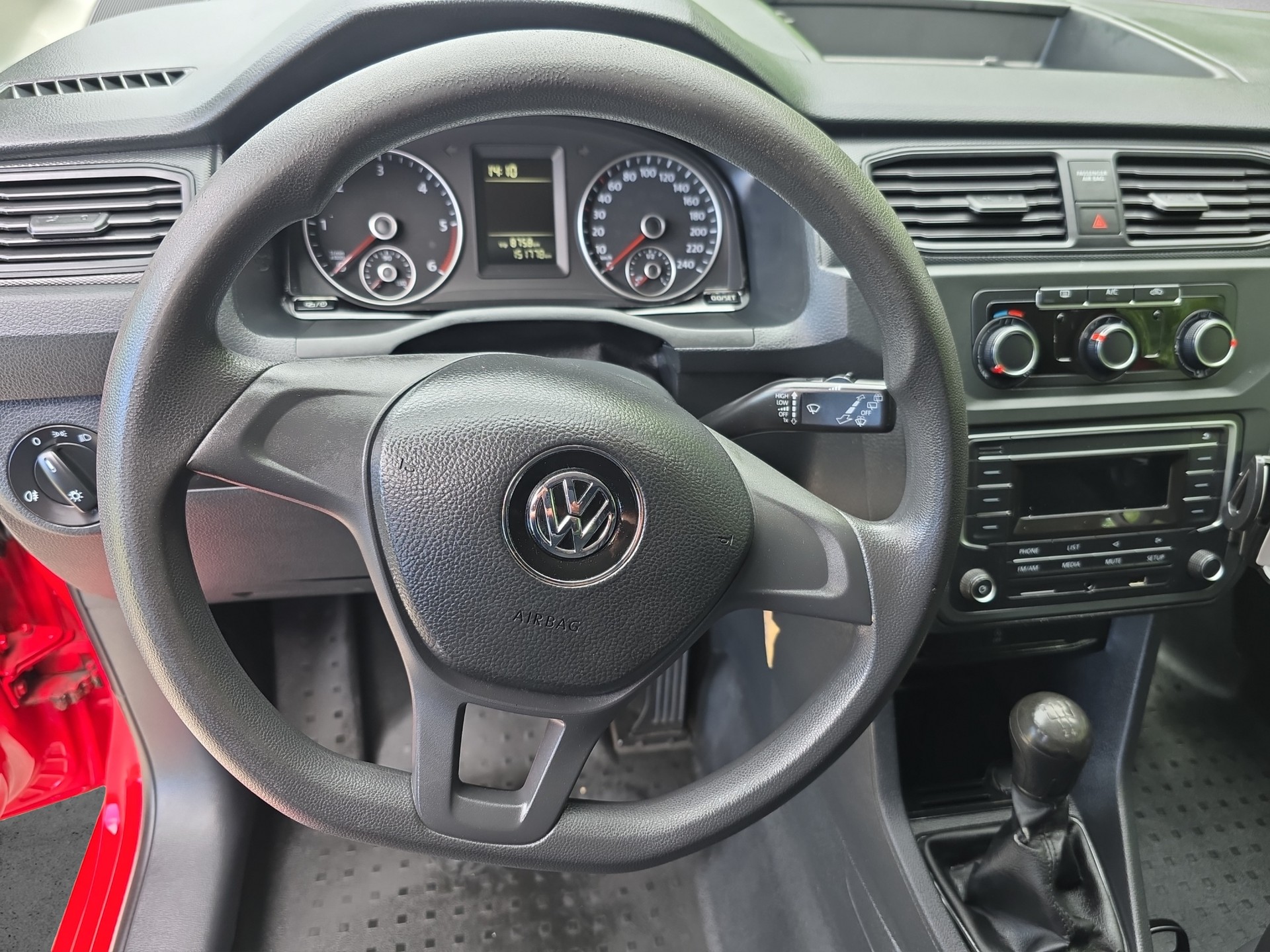 VW Caddy Maxi 2.0TDI BlueMotion Technology-image-8
