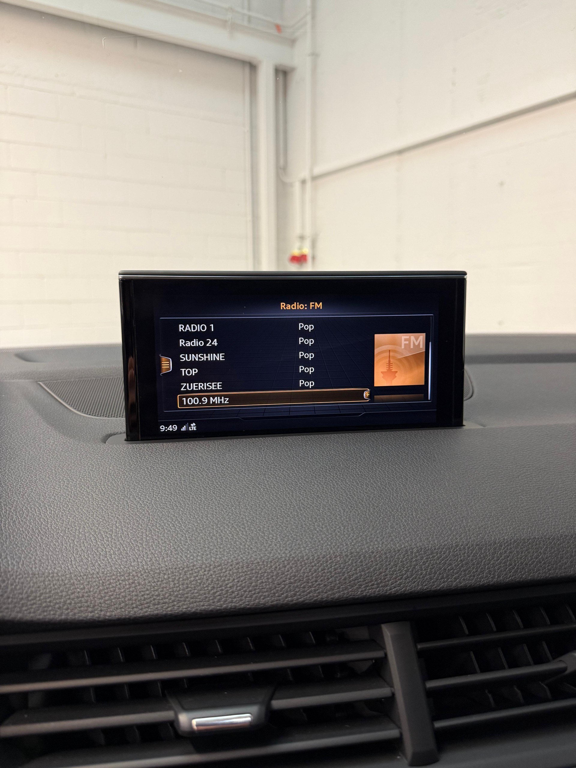AUDI Q7 50 TDI quattro tiptronic All Black Performance 7Plätzer-image-20