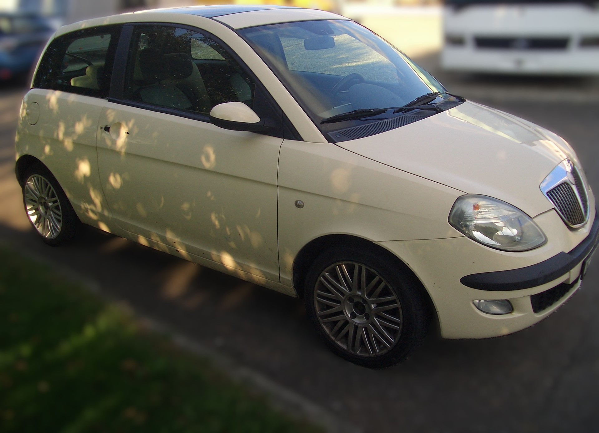 LANCIA Ypsilon 1.4 16V Platino-image-2
