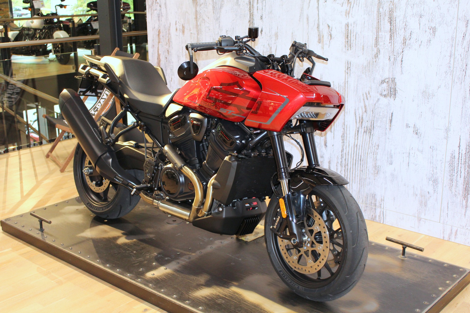 HARLEY-DAVIDSON RA1250ST Pan America ST-showroom-element-2