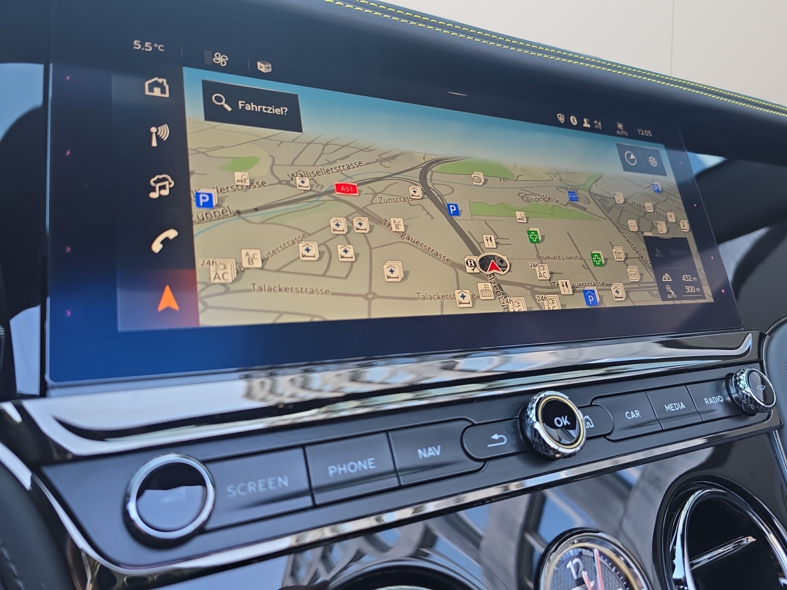 BENTLEY Continental GTC 4.0 V8 PHEV Black Edition 680 PS/ 1.9 % Leasing möglich-image-12