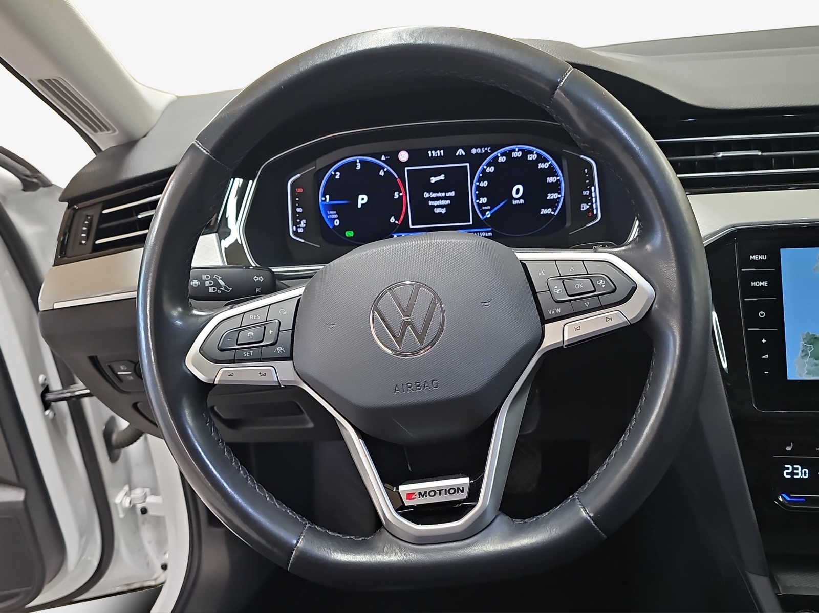 VW Passat 2.0 TDI BMT Business 4Motion DSG-image-9