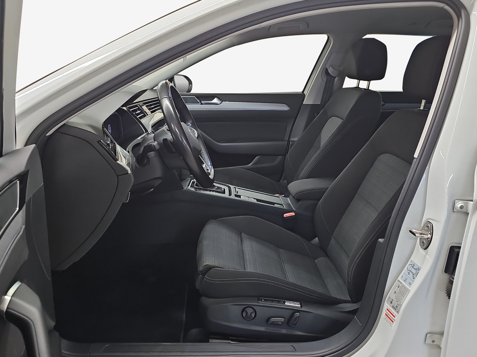 VW Passat 2.0 TDI BMT Business 4Motion DSG-image-7