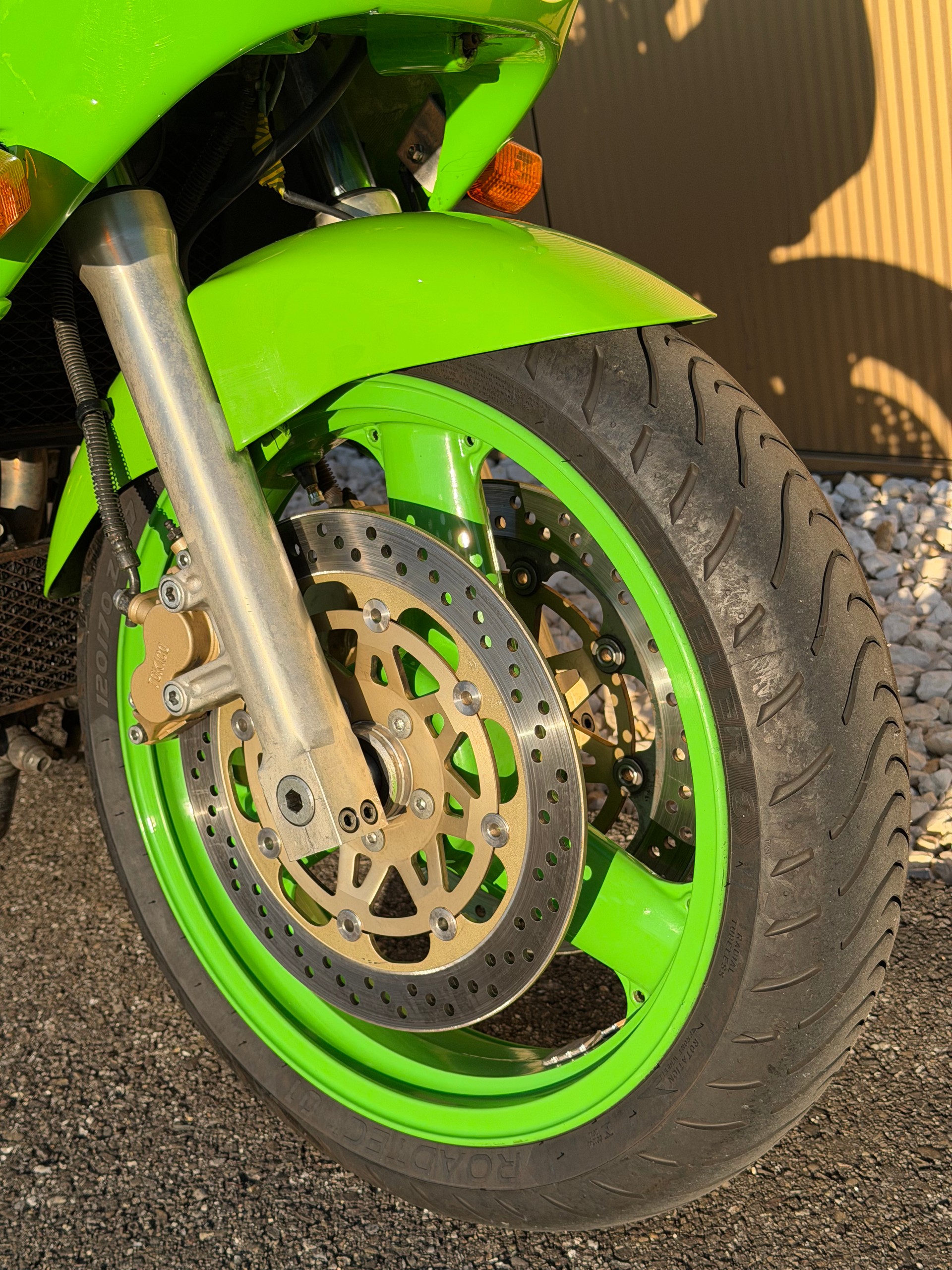 KAWASAKI ZXR-750-image-1
