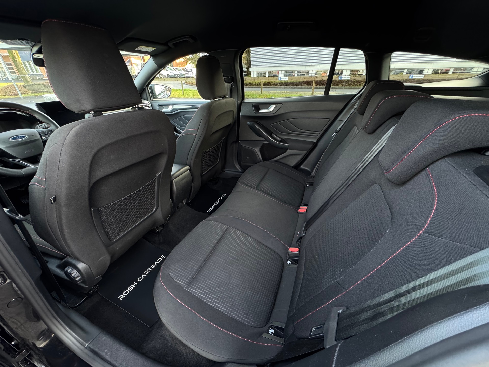 FORD Focus 1.0 MHEV ST-Line Vignale Automat-image-9