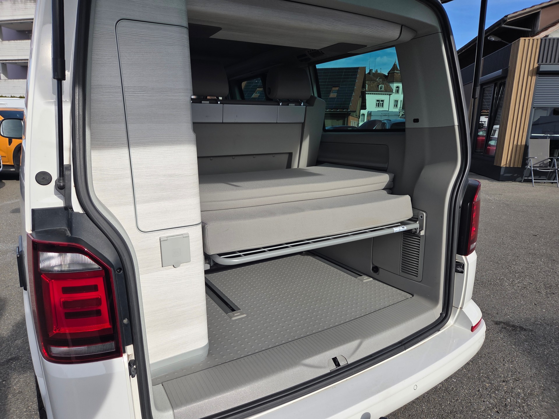 VW T6 California 2.0 TDI Ocean DSG-image-12