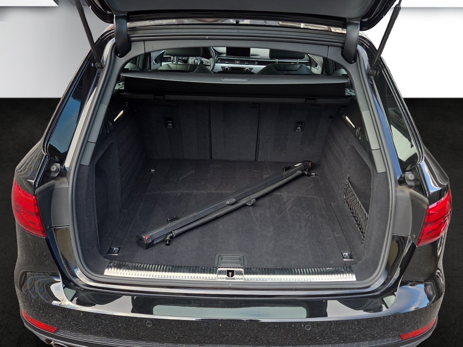 AUDI A4 Avant 2.0 TDI Sport quattro S-tronic-image-18