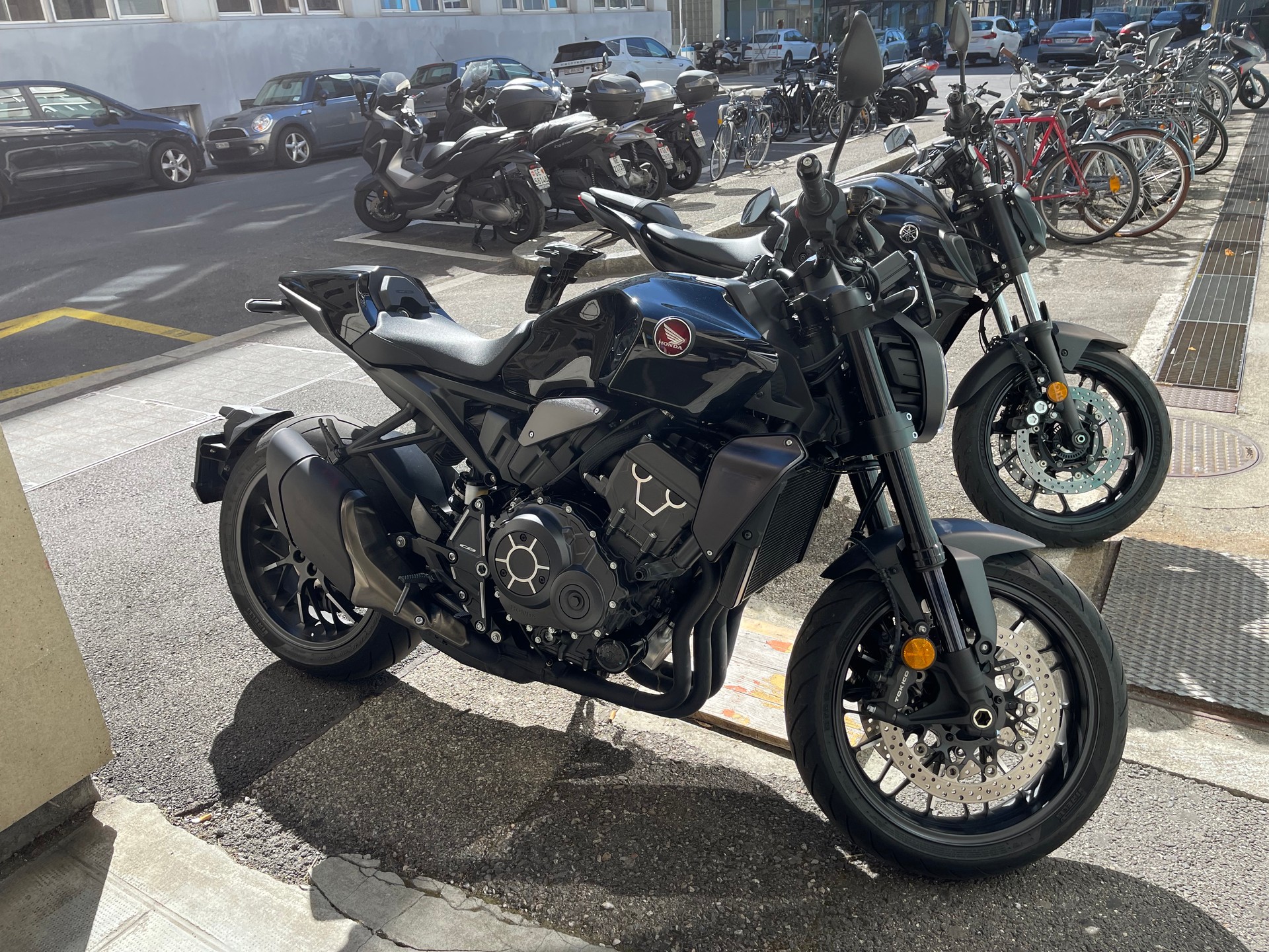 HONDA CB 1000 R Black Edition-image-1