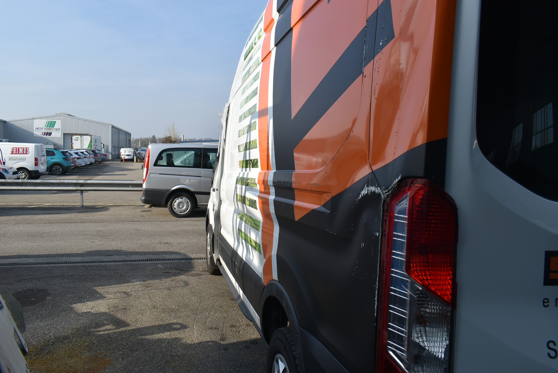 FORD Transit Van 350 L3 Basis 2.0 TDCi 170 RWD-image-9