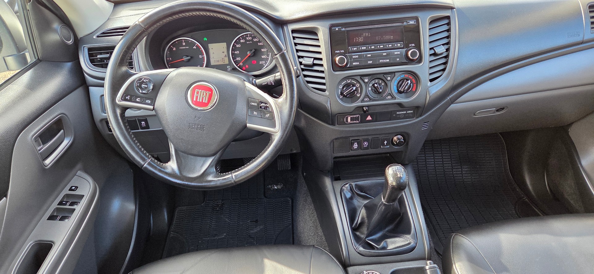 FIAT Fullback SX 2.4 MJ DC Primo 4WD. by Mitsubishi L200-image-9