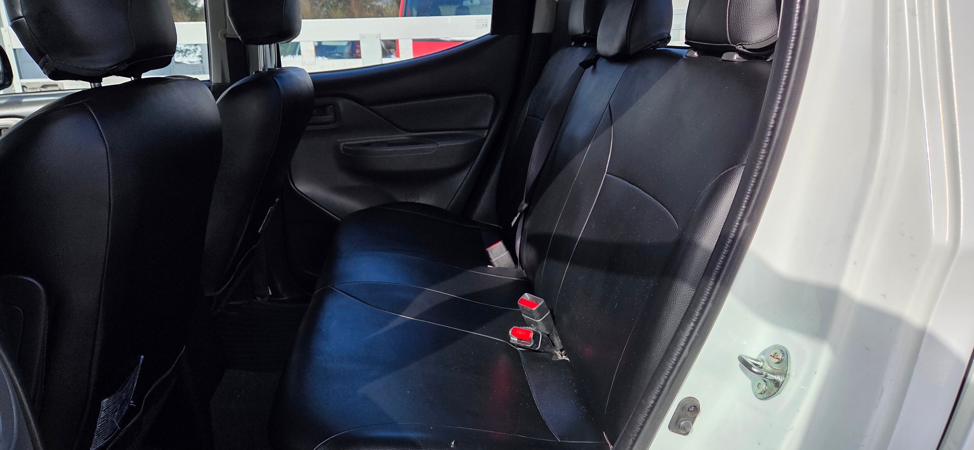 FIAT Fullback SX 2.4 MJ DC Primo 4WD. by Mitsubishi L200-image-10