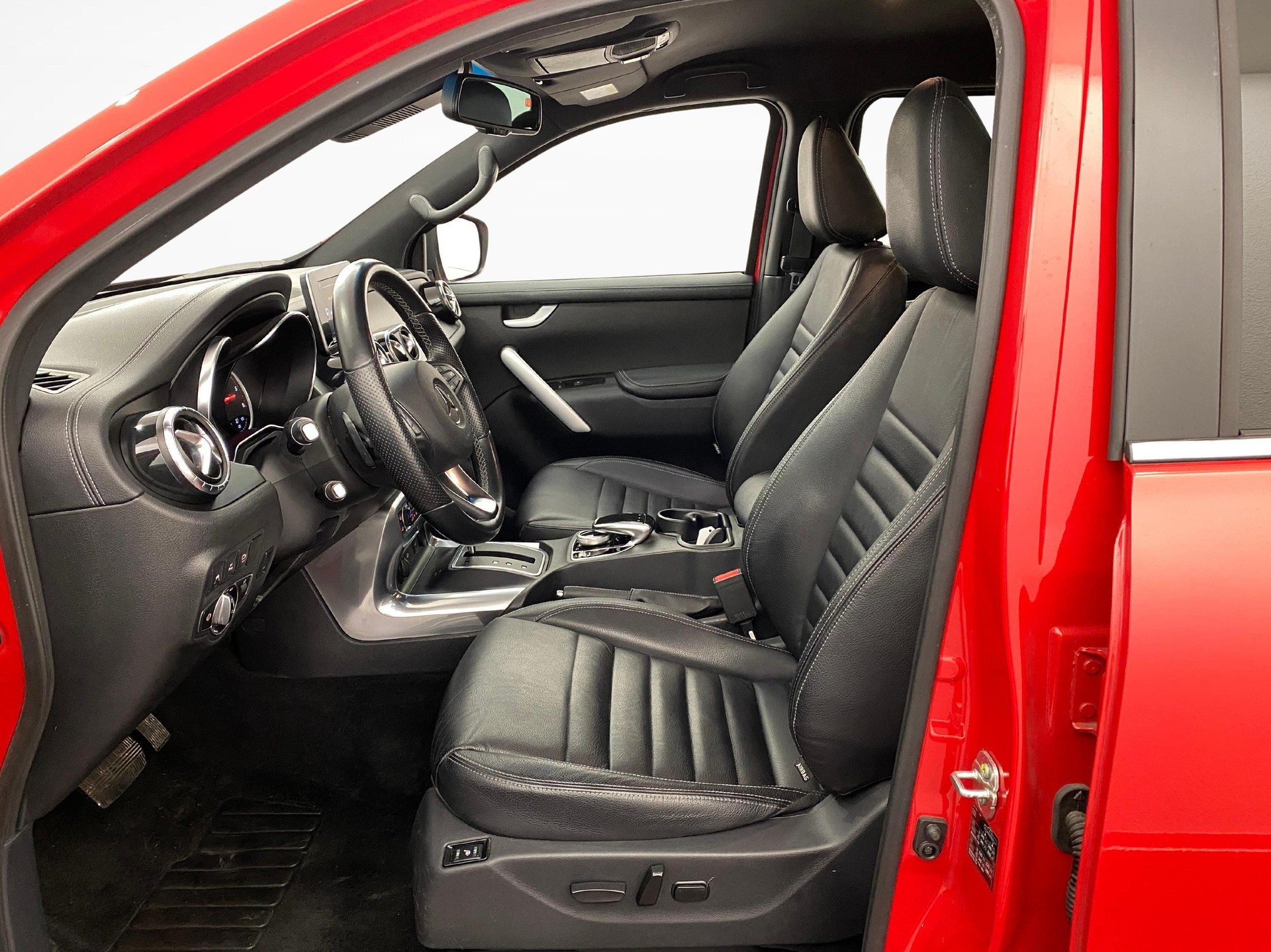 MERCEDES-BENZ X-Klasse X470 X 350 d Power 4matic-image-4
