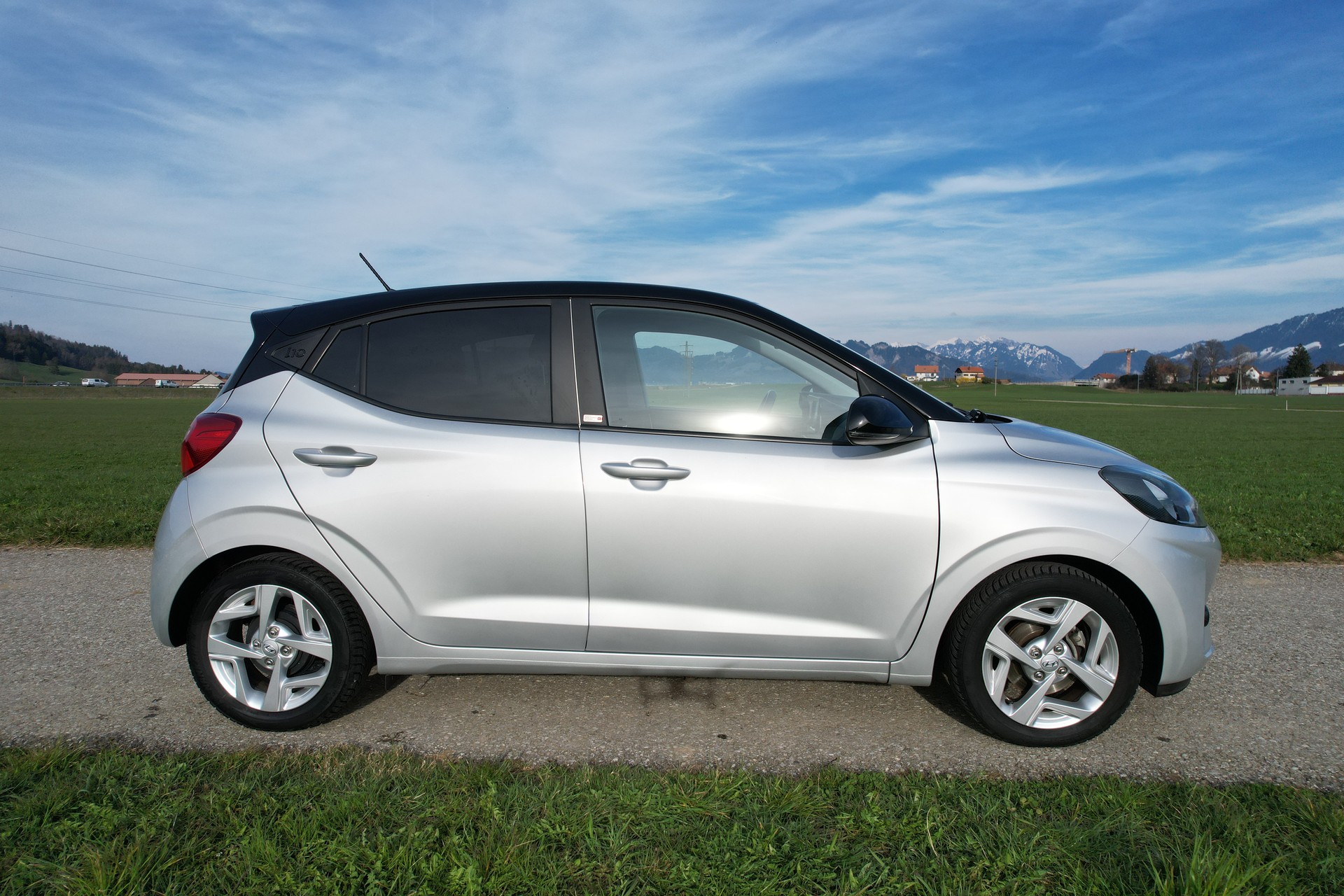 HYUNDAI i10 1.0 Launch Automat-image-3