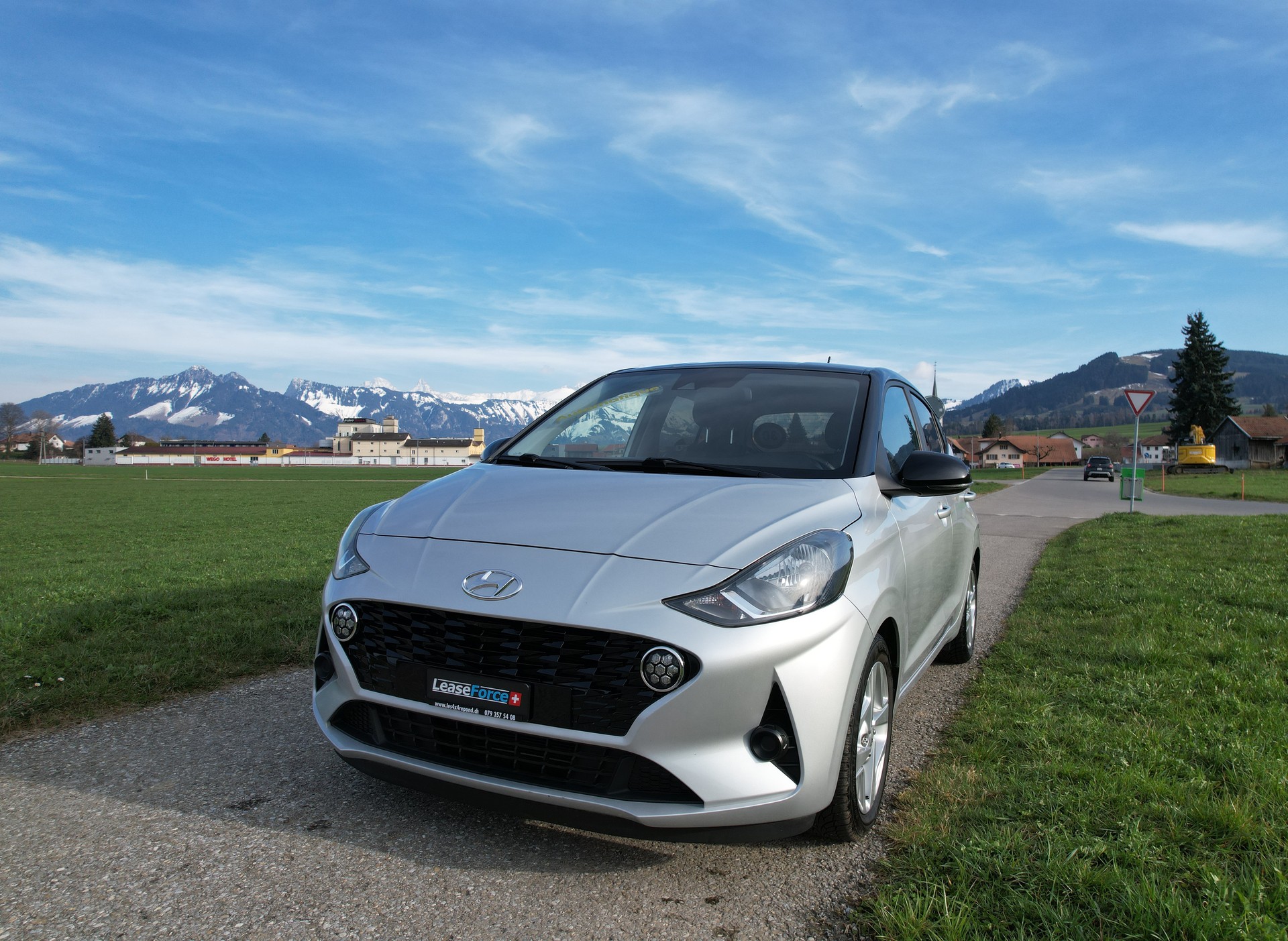 HYUNDAI i10 1.0 Launch Automat-image-14