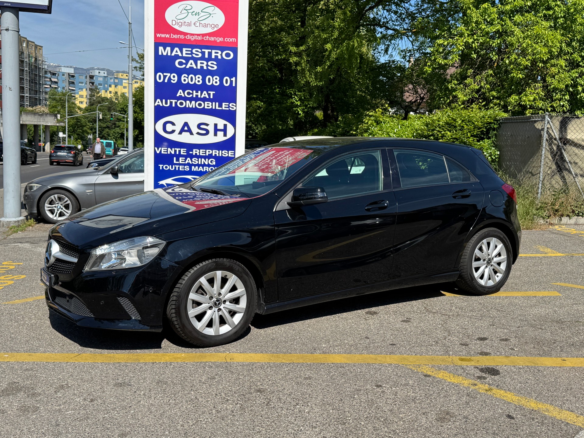 MERCEDES-BENZ A 220 Style 4Matic 7G-DCT-image-2