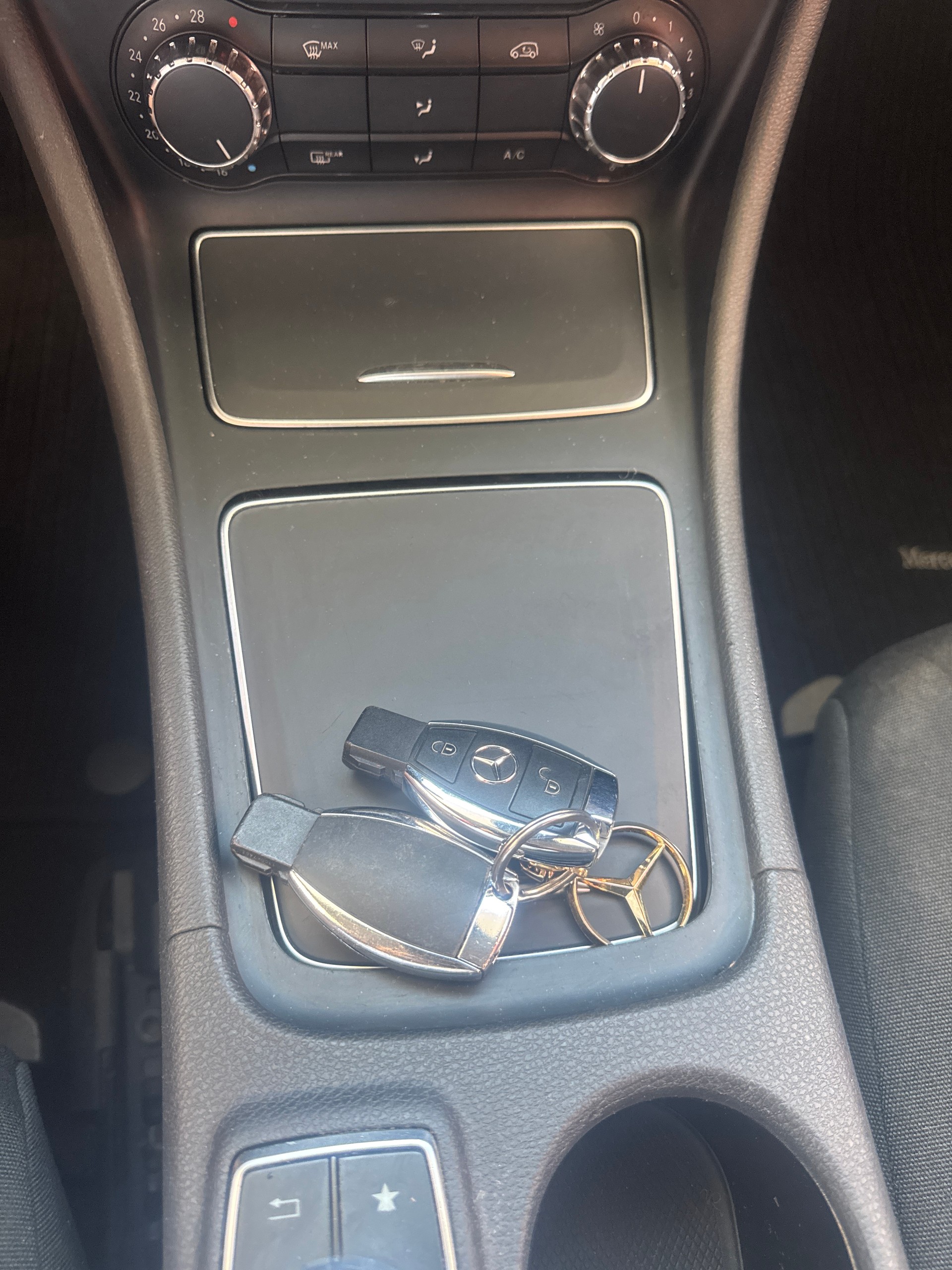 MERCEDES-BENZ A 220 Style 4Matic 7G-DCT-image-15