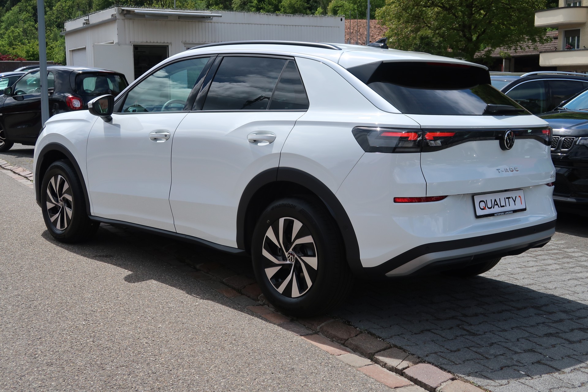 VW T-Roc 1.5 eTSI mHEV Life DSG-image-6