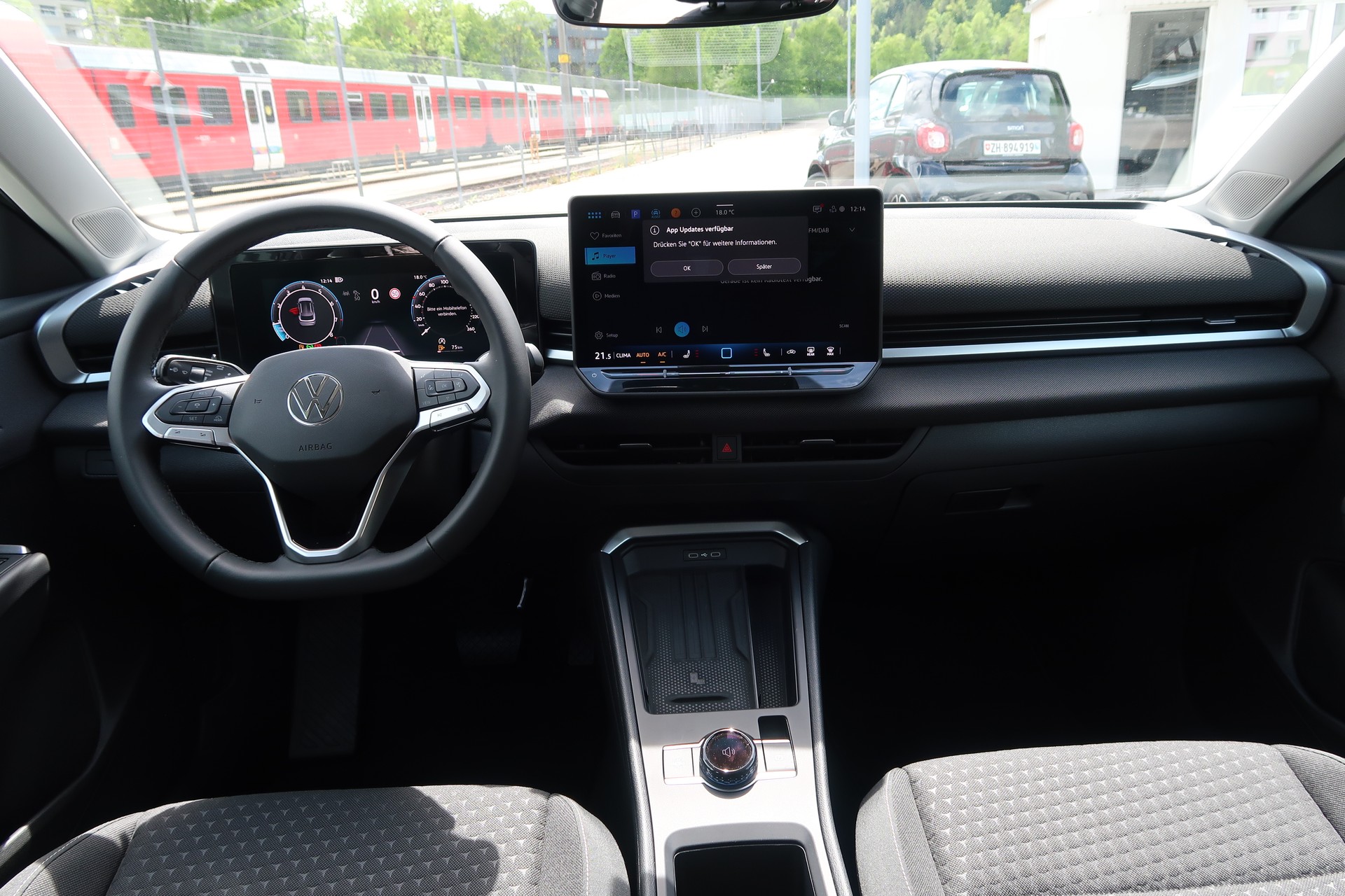 VW T-Roc 1.5 eTSI mHEV Life DSG-image-9