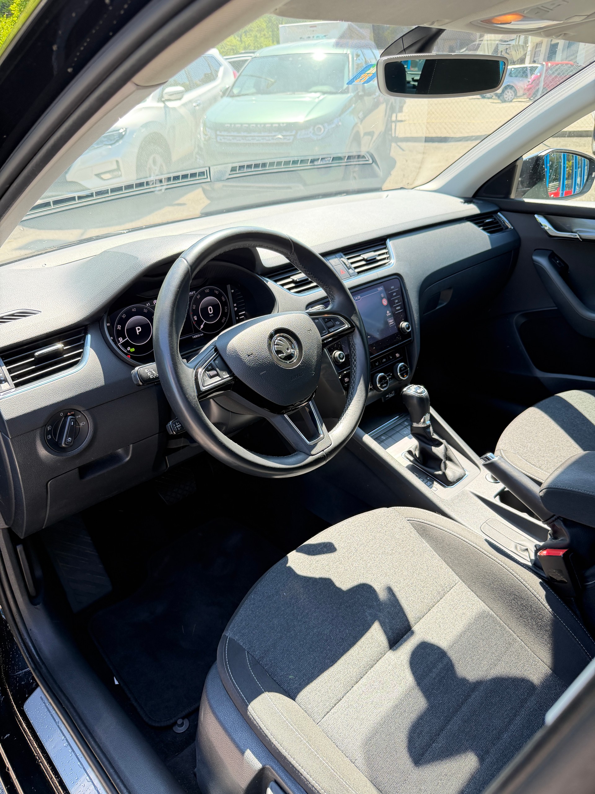 SKODA Octavia Combi 2.0 TSI Soleil 4x4 DSG-image-6