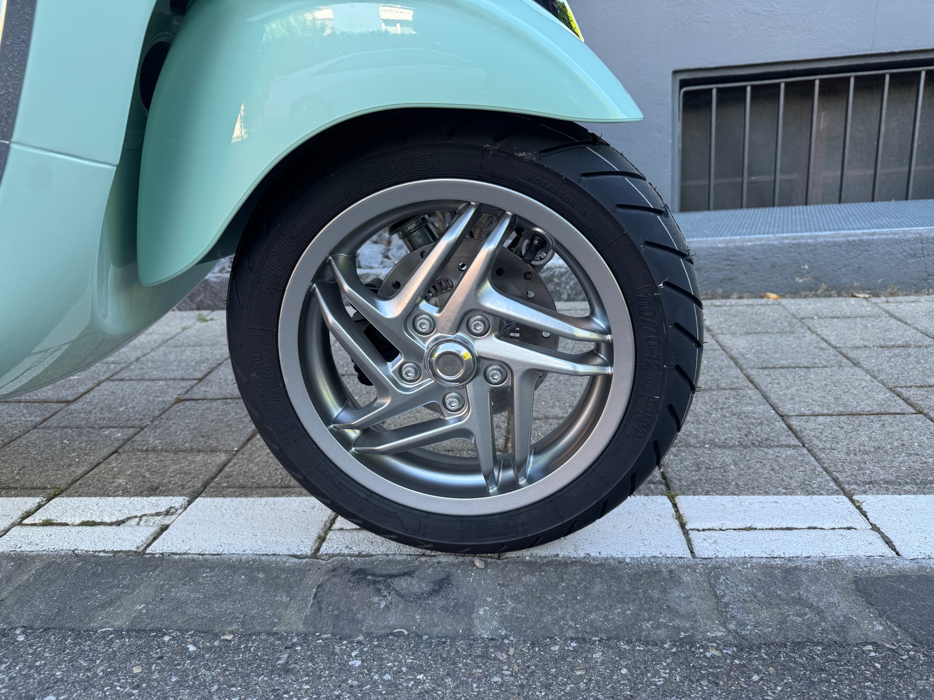 PIAGGIO Vespa 125 Primavera 2026 Keyless Go & LCD Display-image-15