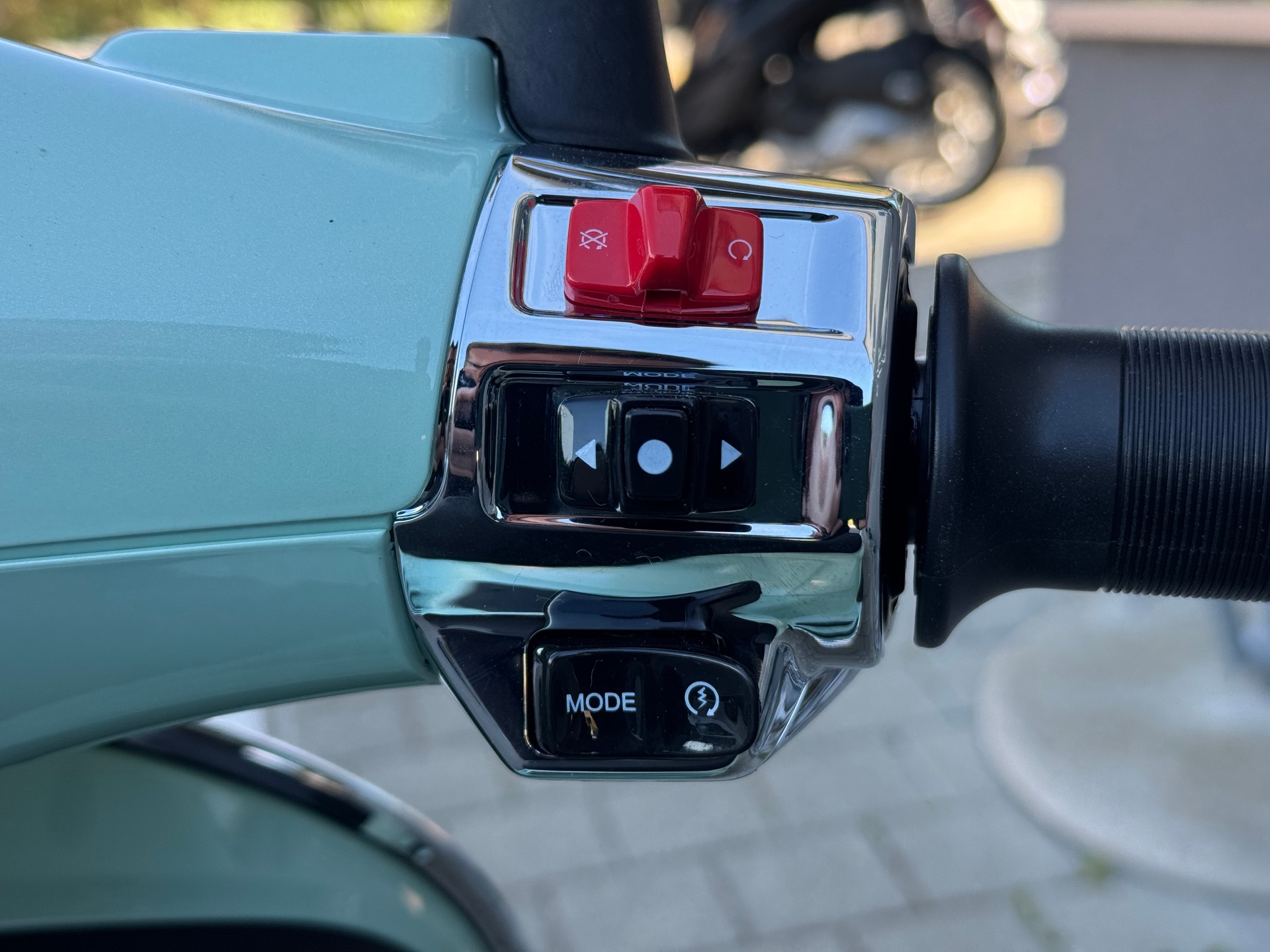 PIAGGIO Vespa 125 Primavera 2026 Keyless Go & LCD Display-image-8