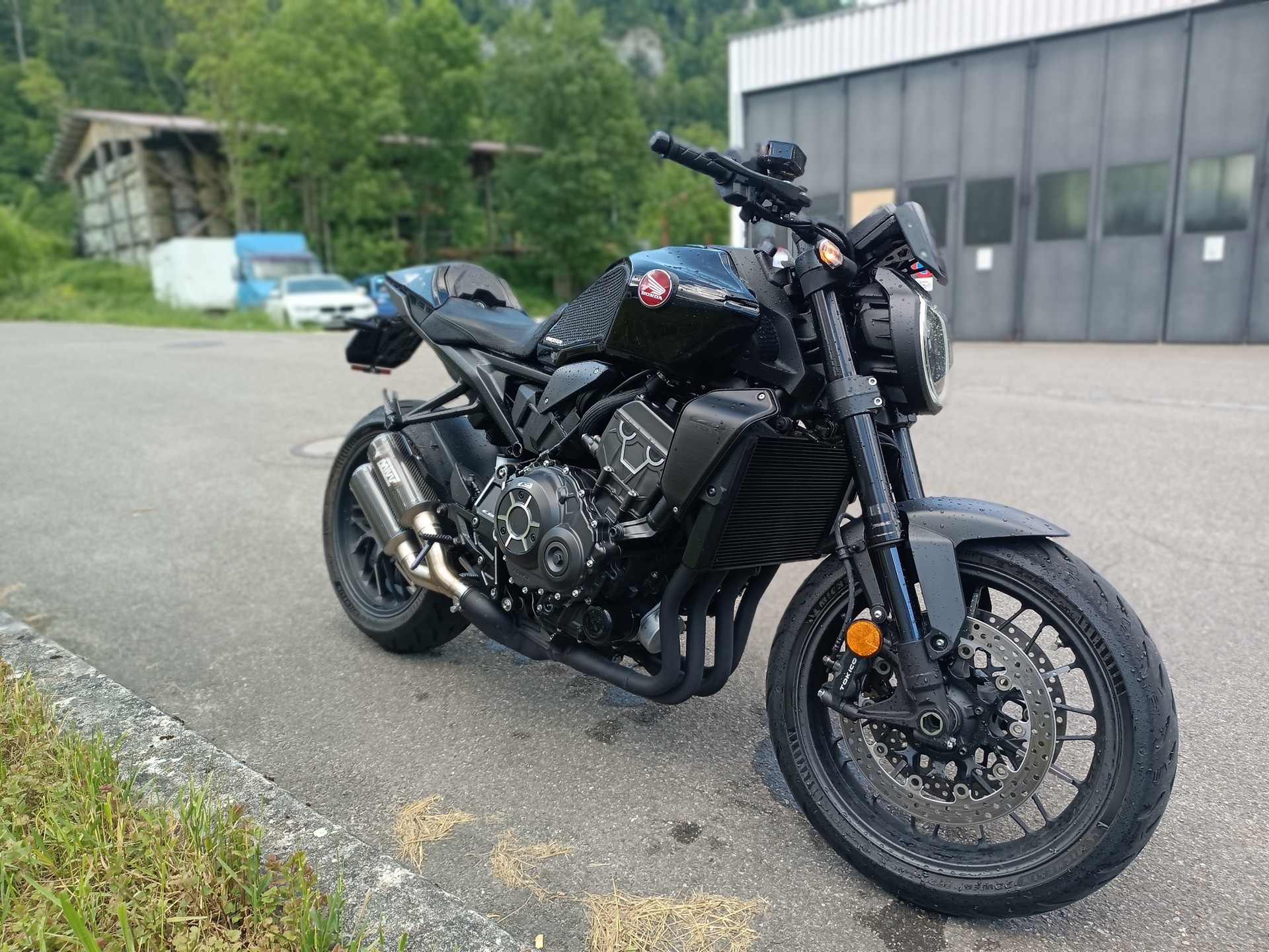 HONDA CB 1000 R Black Edition-image-2